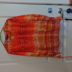 Antonio Melani Medium tunic is a beautiful merge of oranges and cream. NWT